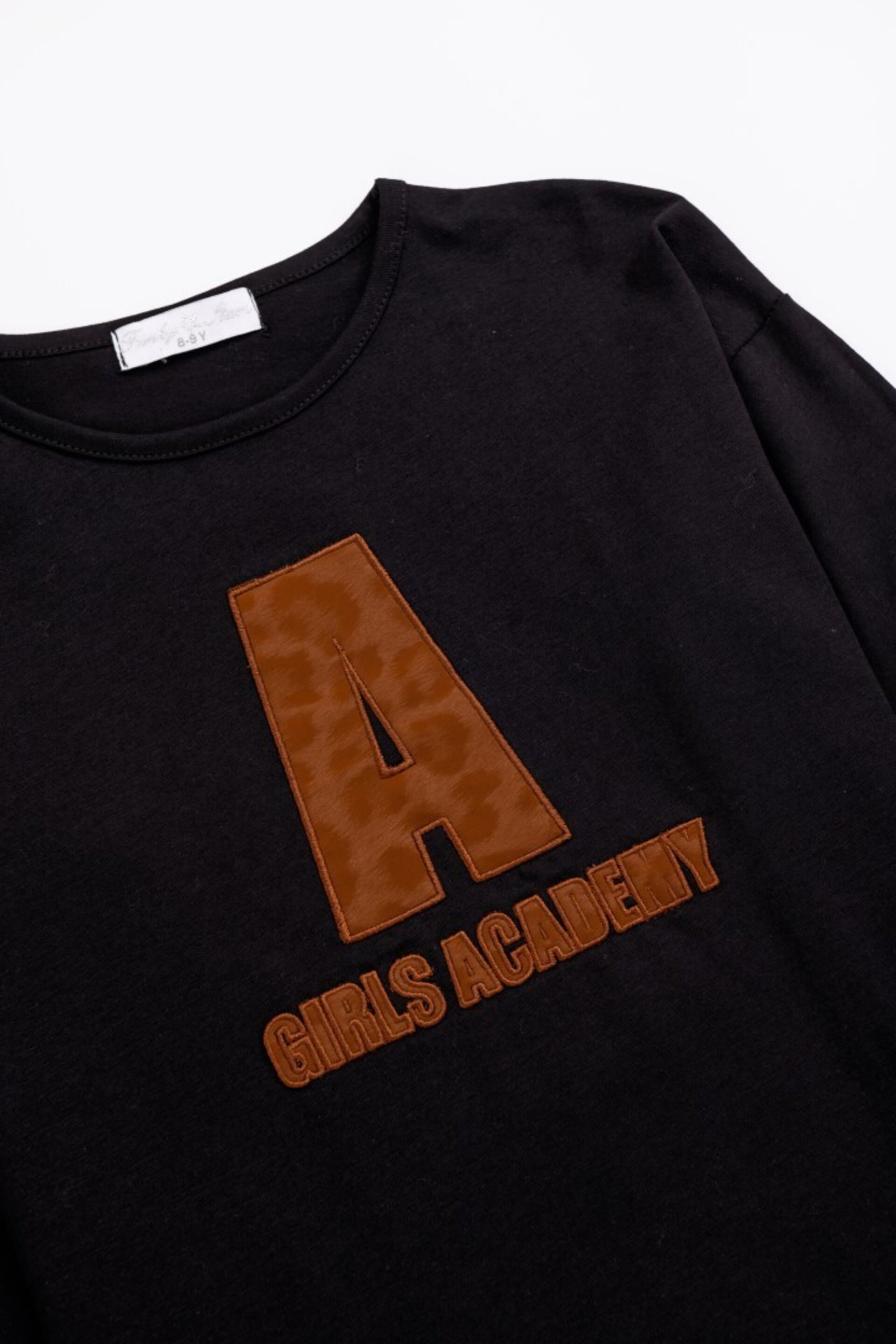 Camiseta negra A (6y10años) - 2